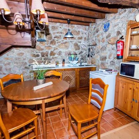 Country house Casa Tenada Robledo (Asturias)