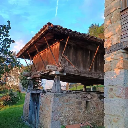 منزل ريفي Casa Tenada Robledo (Asturias)